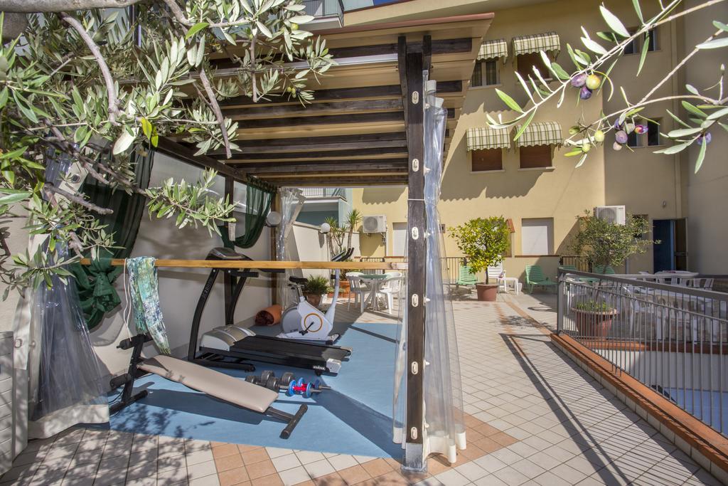 Hotel Lugano カットーリカ エクステリア 写真