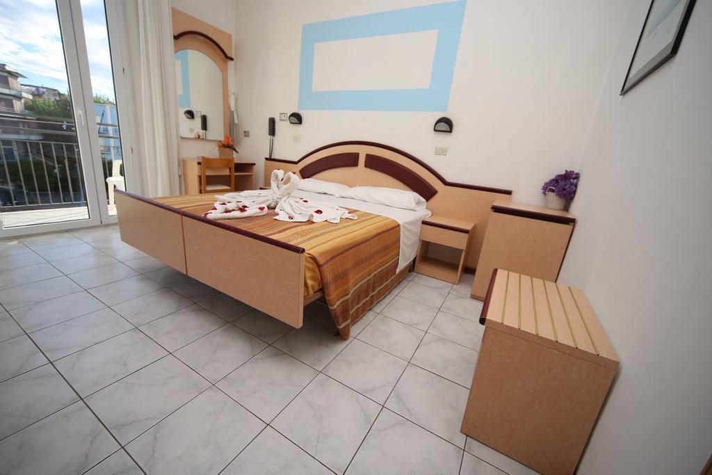 Hotel Lugano カットーリカ エクステリア 写真